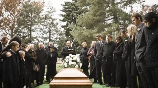 posthumous-funeral